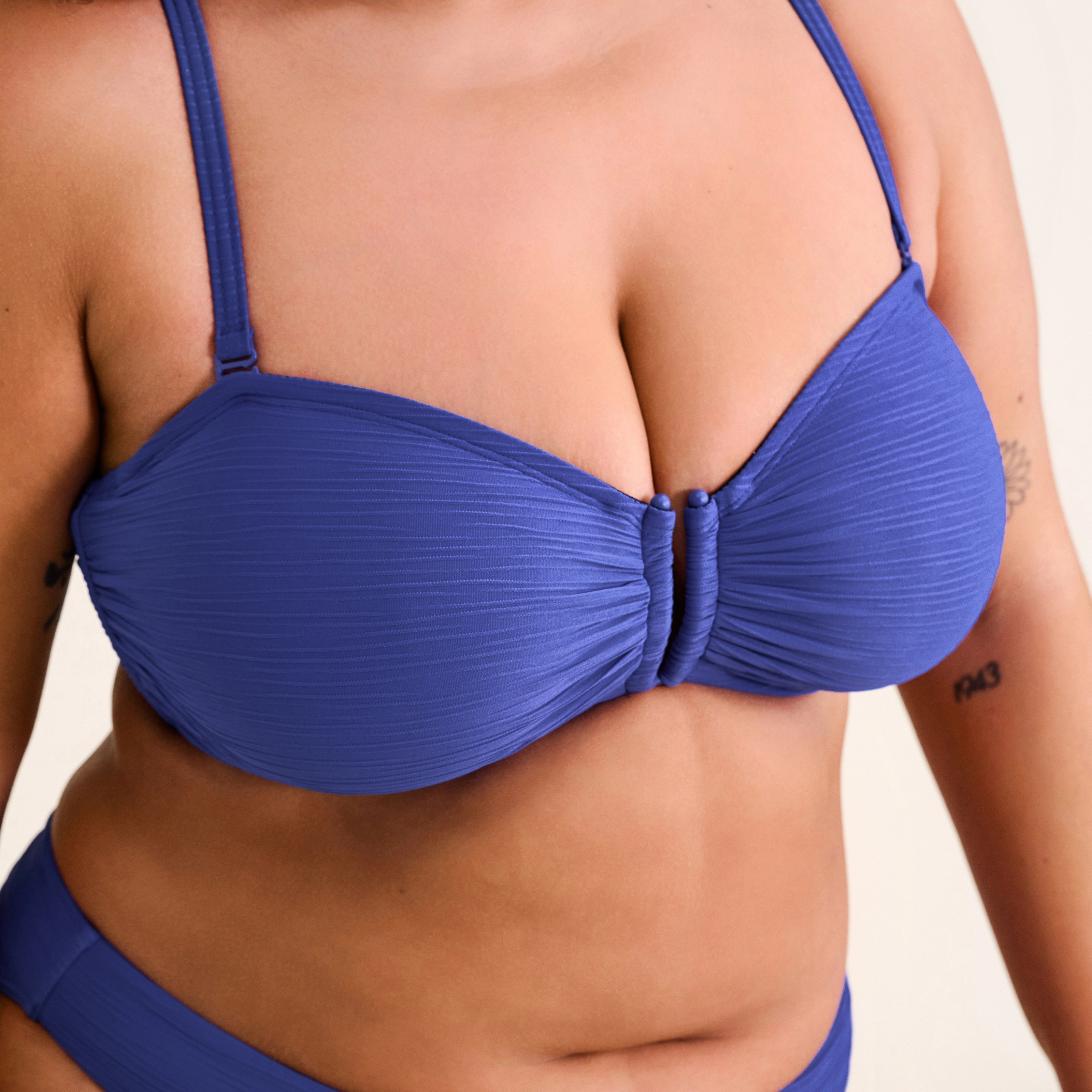 Ava Bikini Top mit Bügel ungefüttert in blau