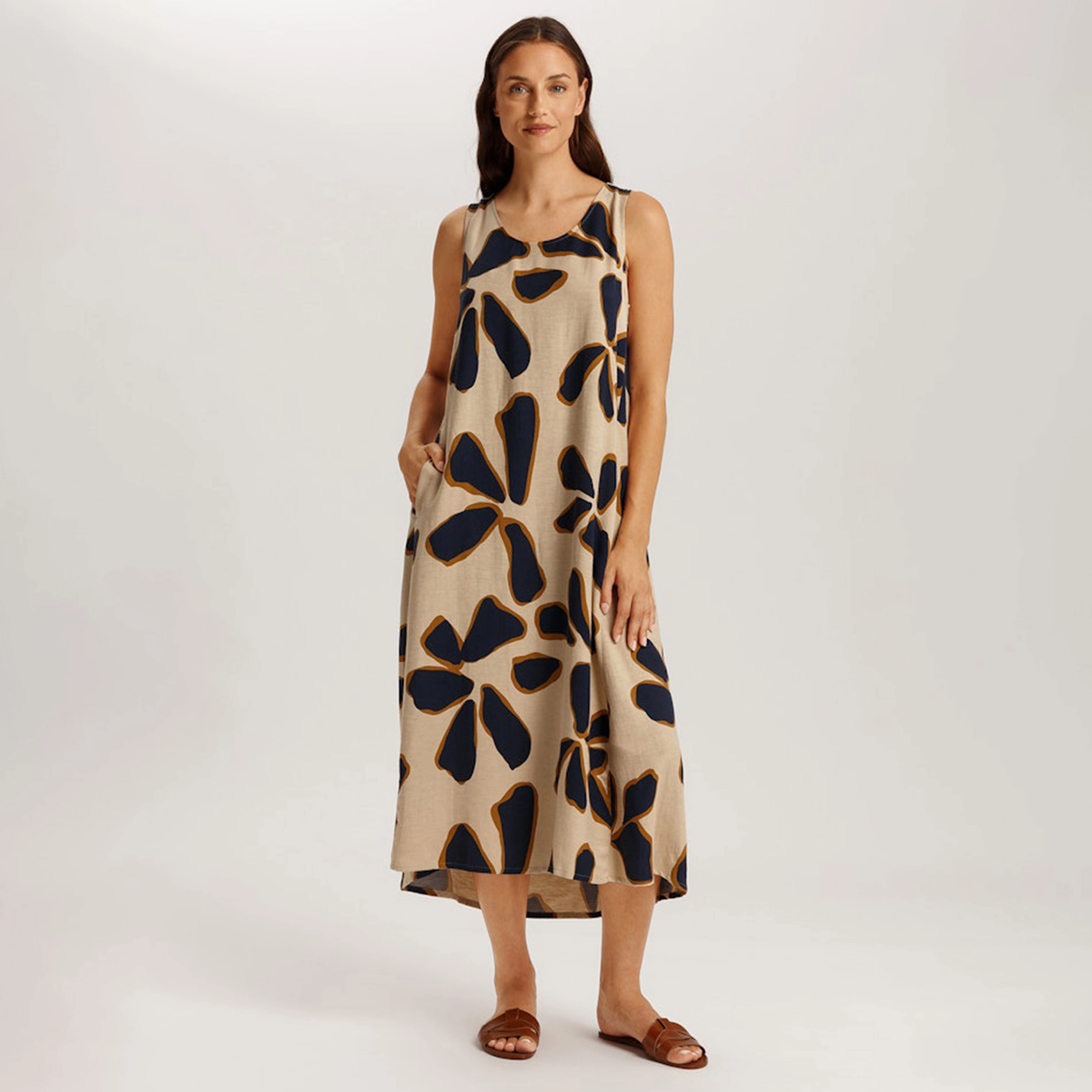 Urban Casuals Kleid in beige