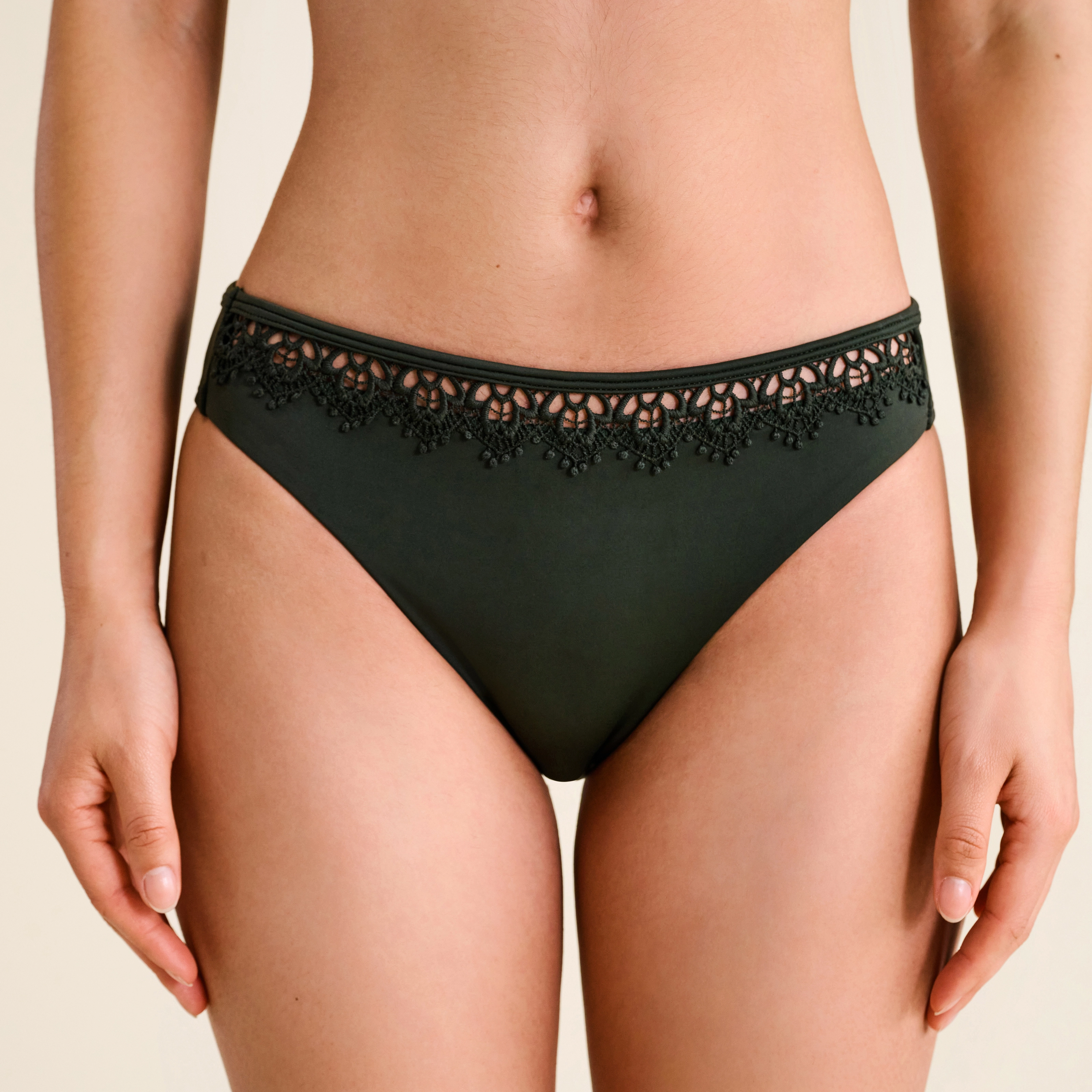 Alina Bikini Regular Slip in grün