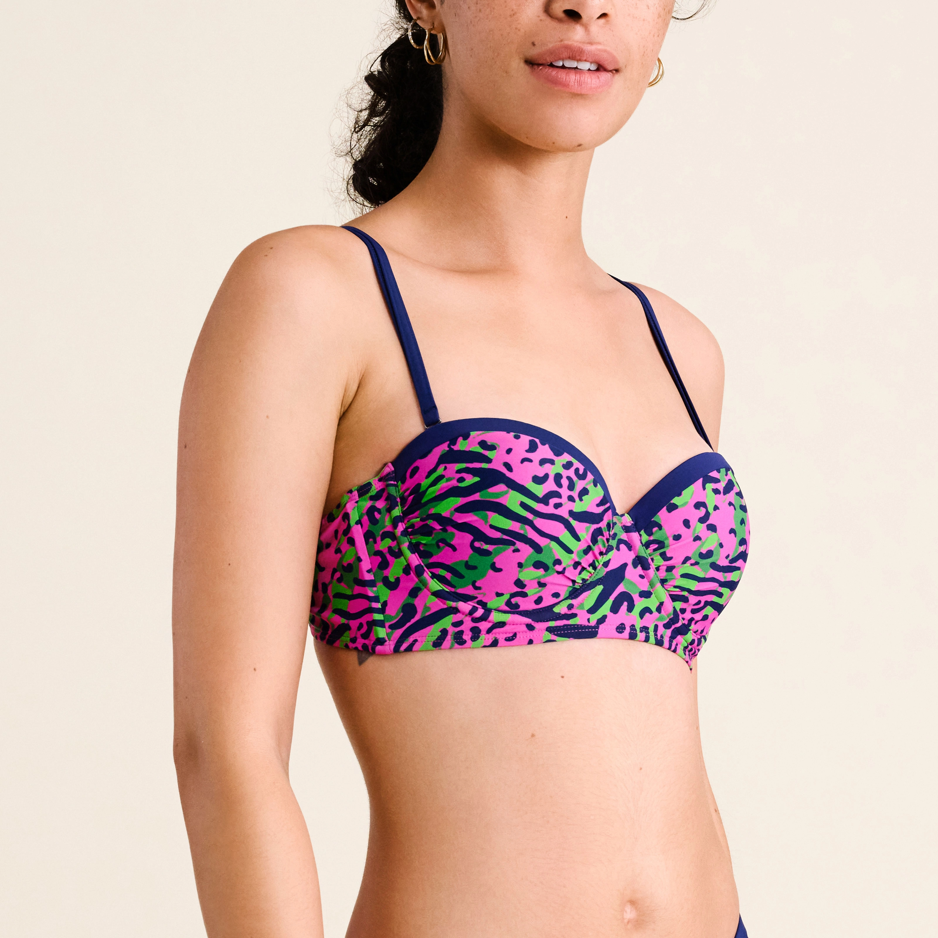Amalfia Bikini Top mit Bügel gefüttert in pink