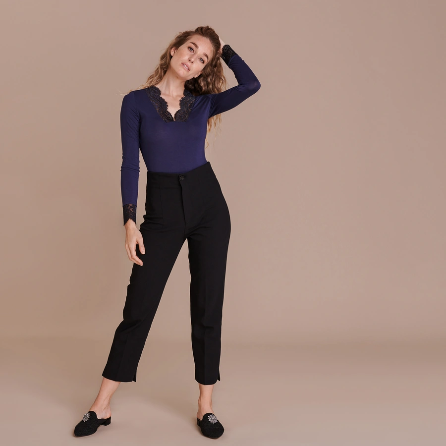 Lexa, Blu scuro, large