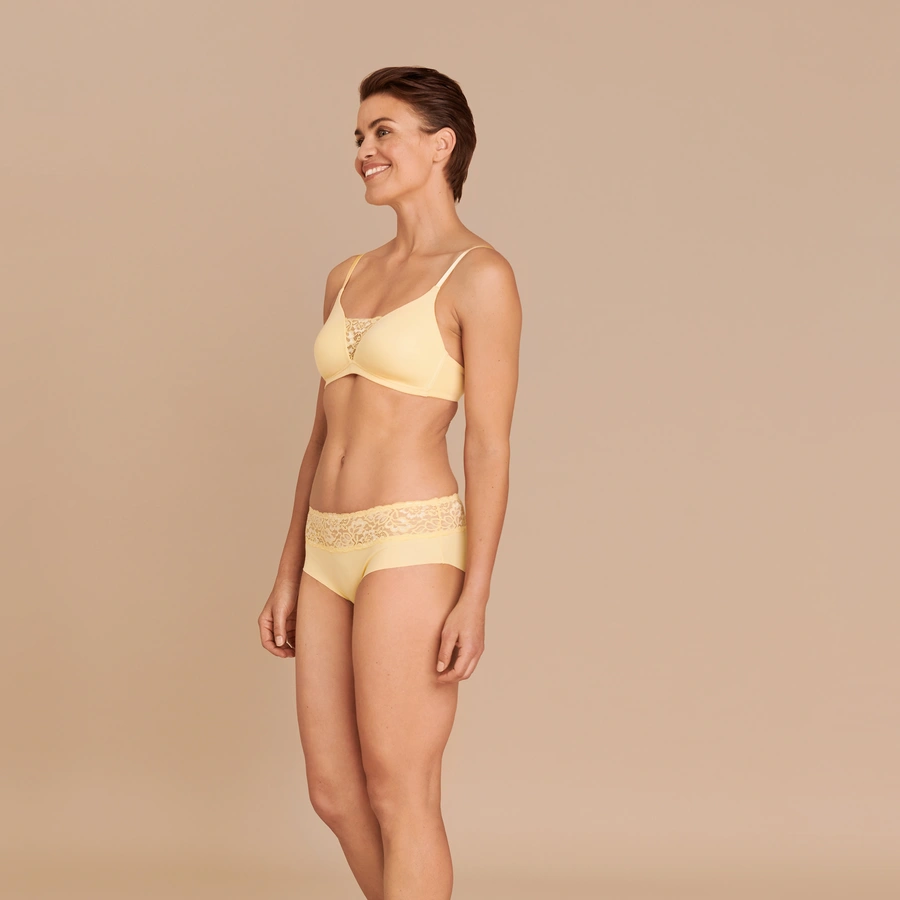 Cozy Beauty, Giallo, large
