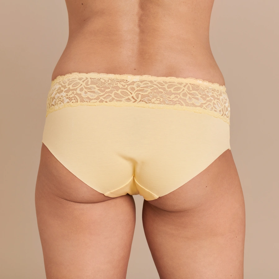 Cozy Beauty, Giallo, large