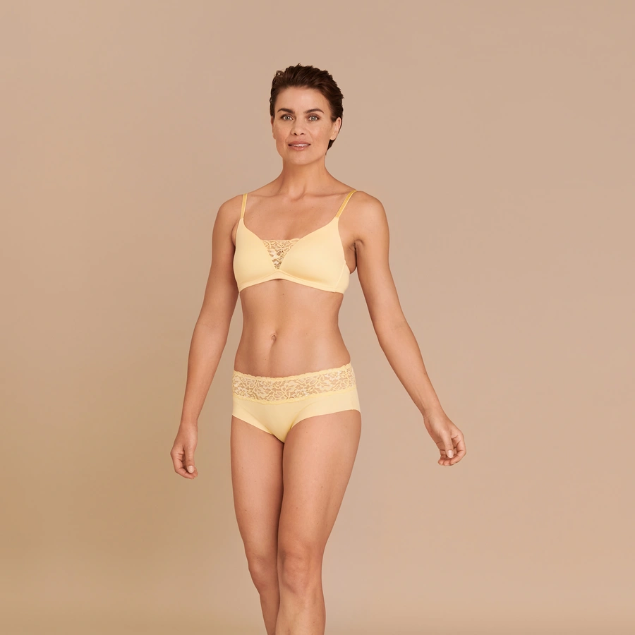 Cozy Beauty, Giallo, large