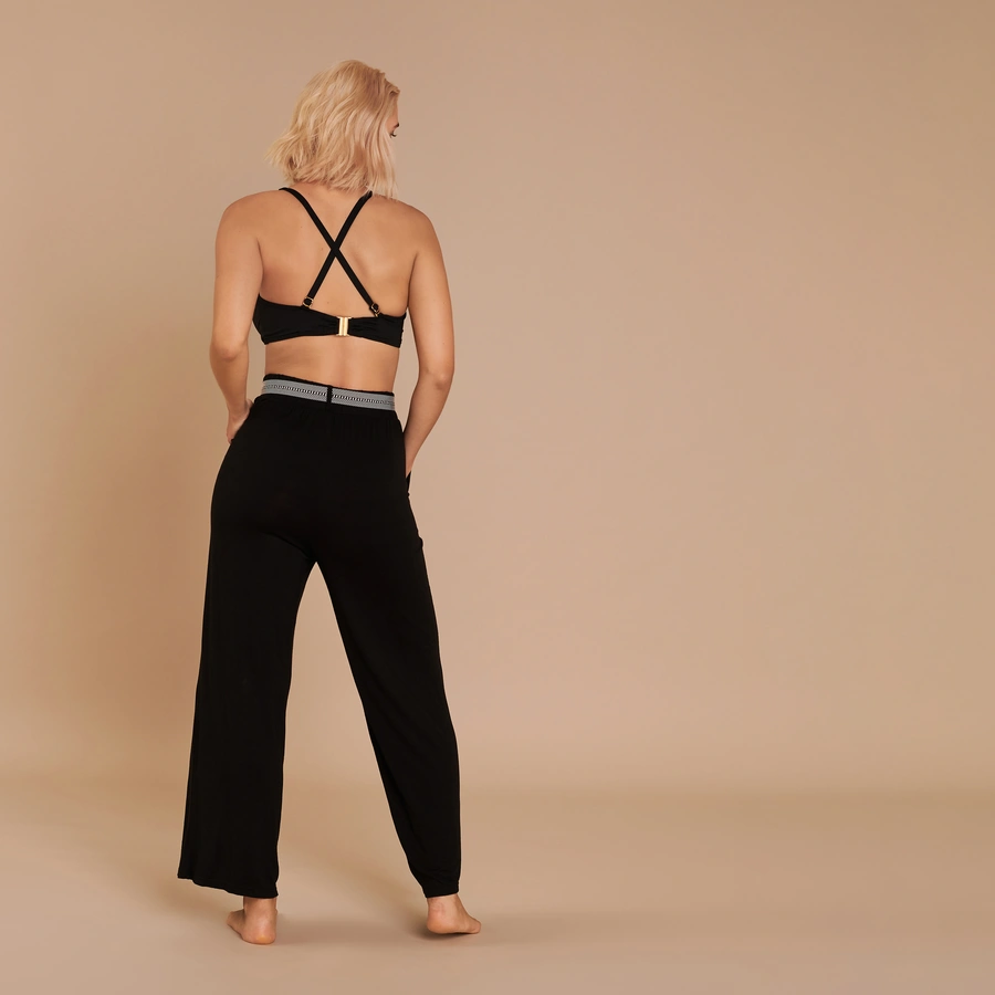 Melba, Schwarz, large