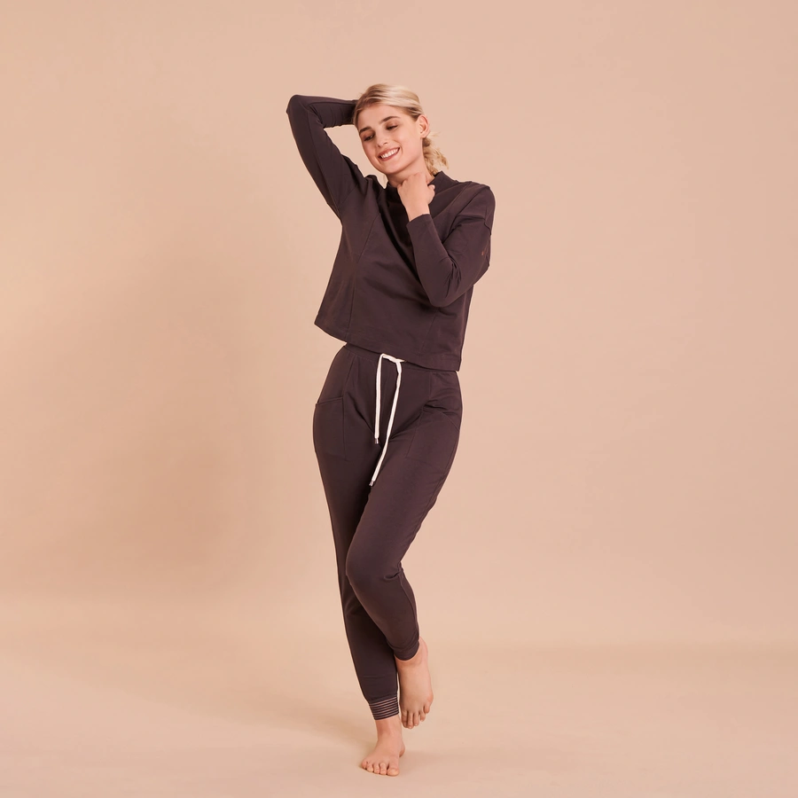Nava, Anthracite, large