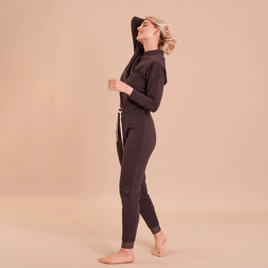 Nava, Anthracite, large