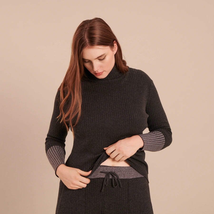 Naida, Gris avec motifs, large
