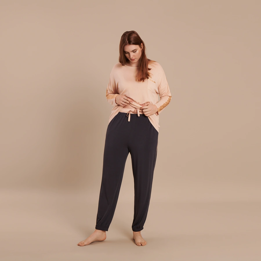 Nadine, Anthracite, large