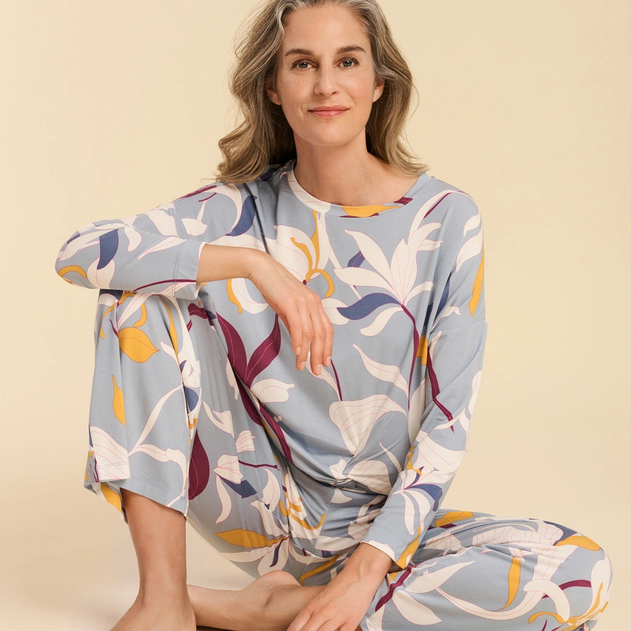 Riona, Bleu avec motifs, large