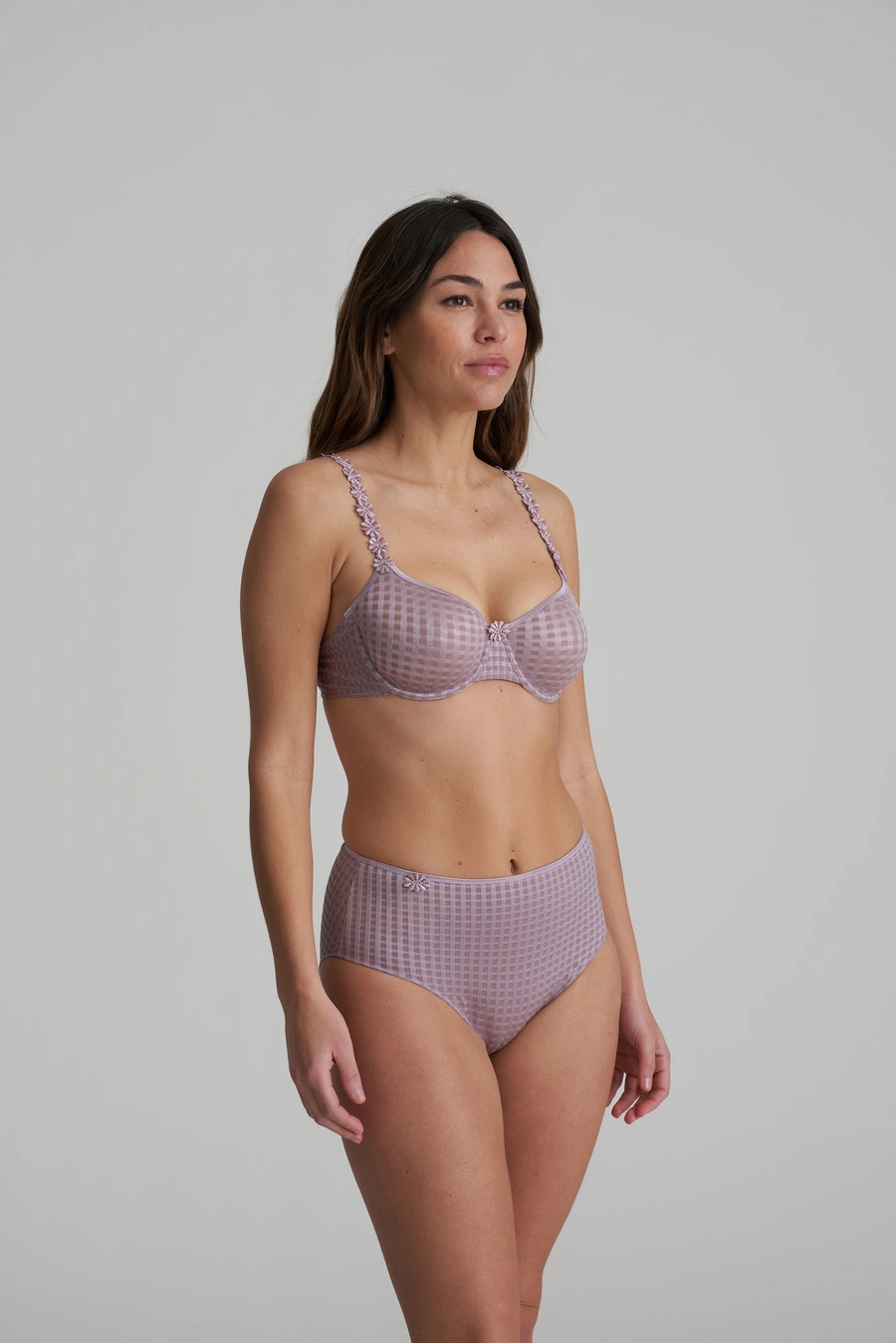 Avero, Lila, large