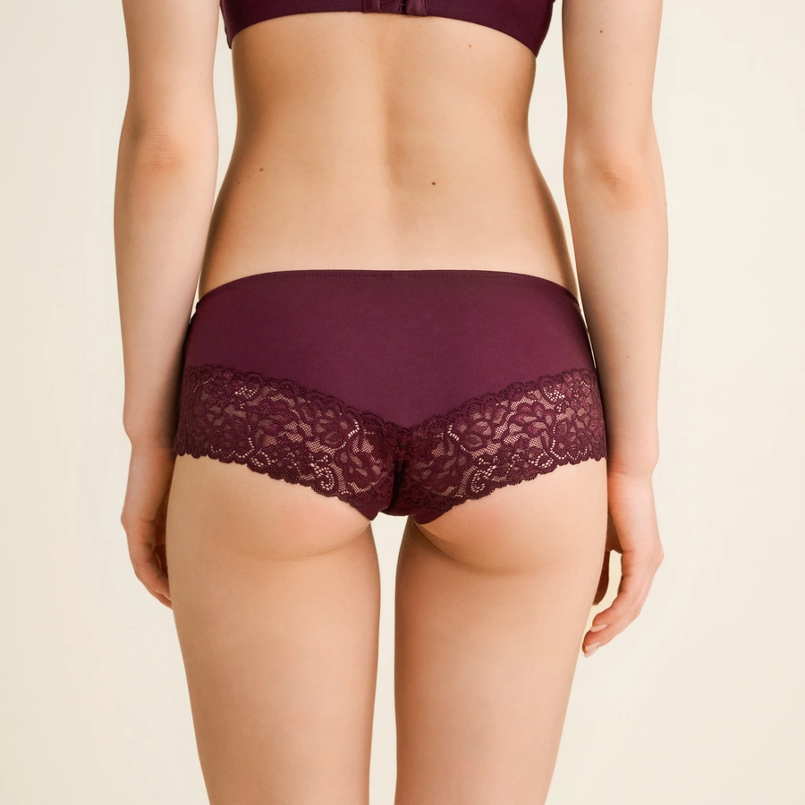 Cozy Beauty, Bordeaux, large