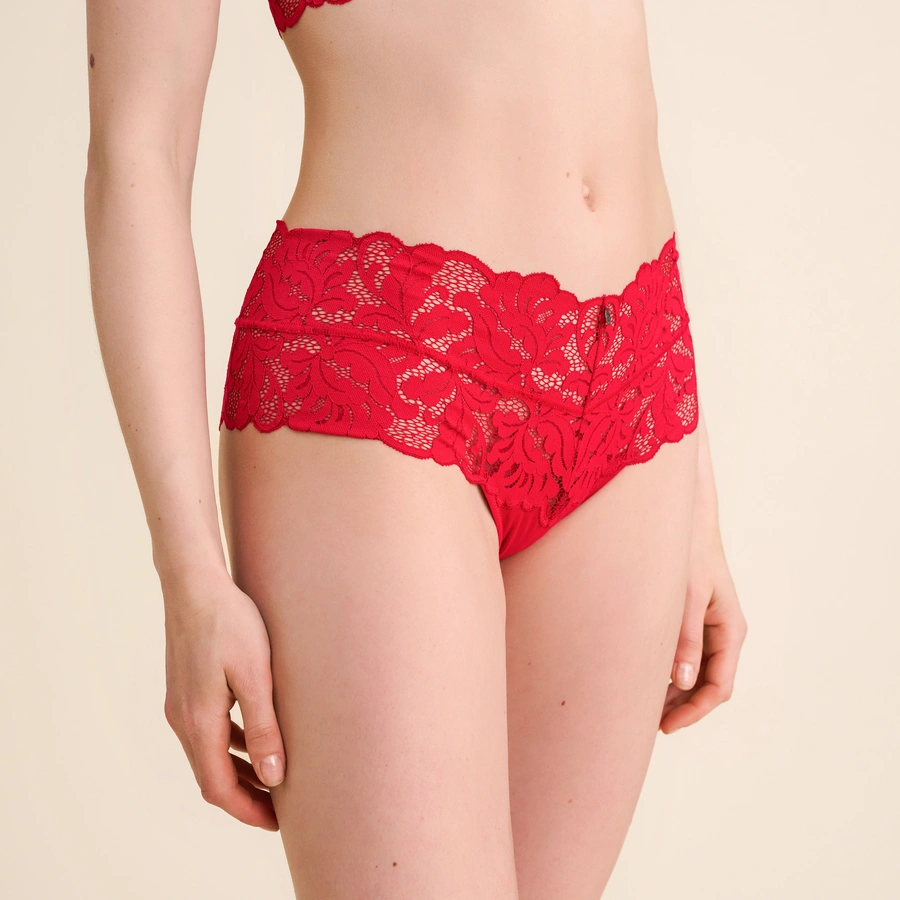 Reesa, Rouge, large