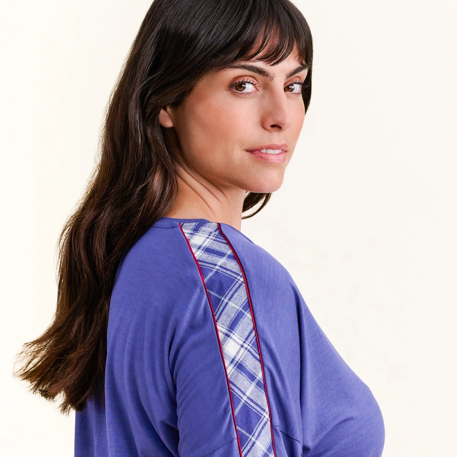 Bernetta, Bleu, large