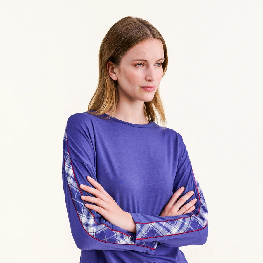 Bernetta, Bleu, large