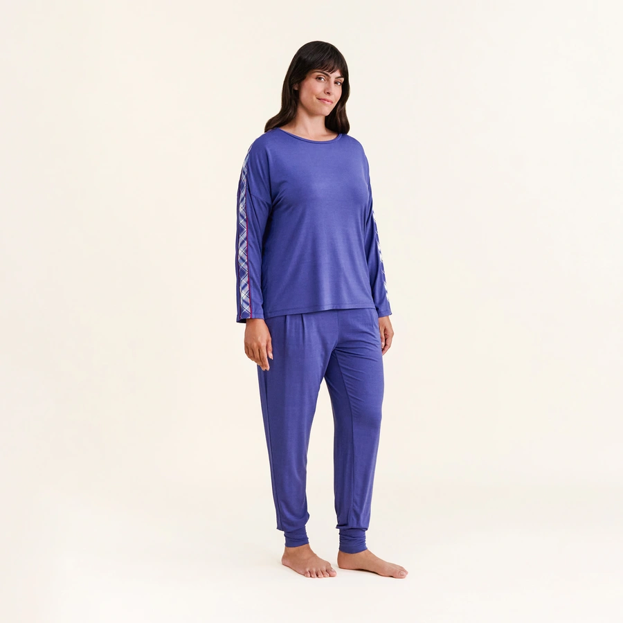 Bernetta, Bleu, large