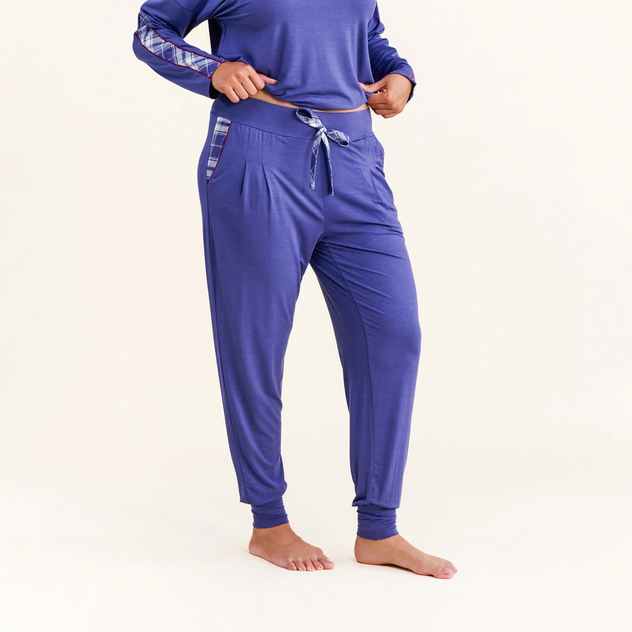 Bernetta, Bleu, large