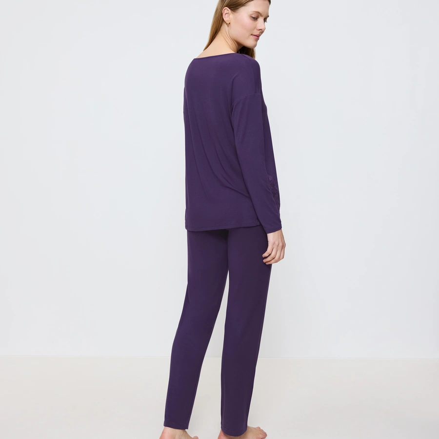 Timeless Sensuality, Lila, large