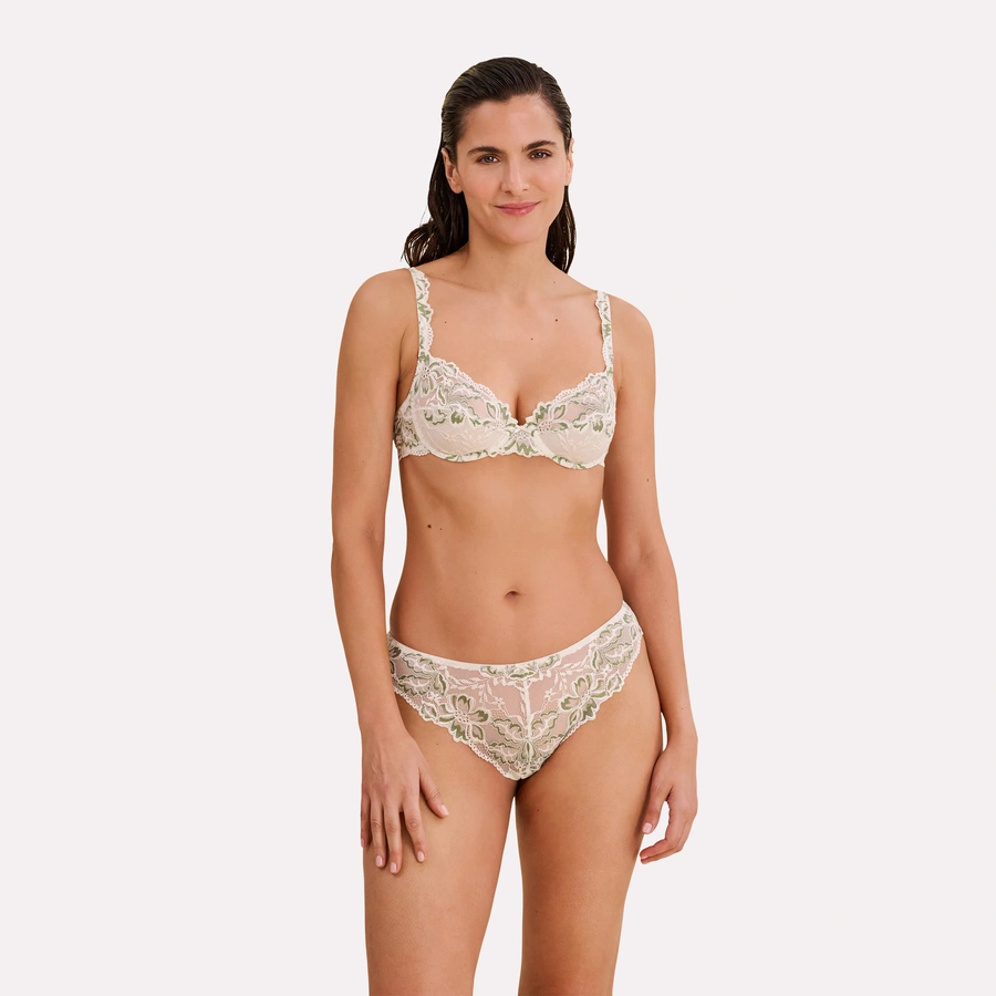 Luxury Desire, Snow white, large