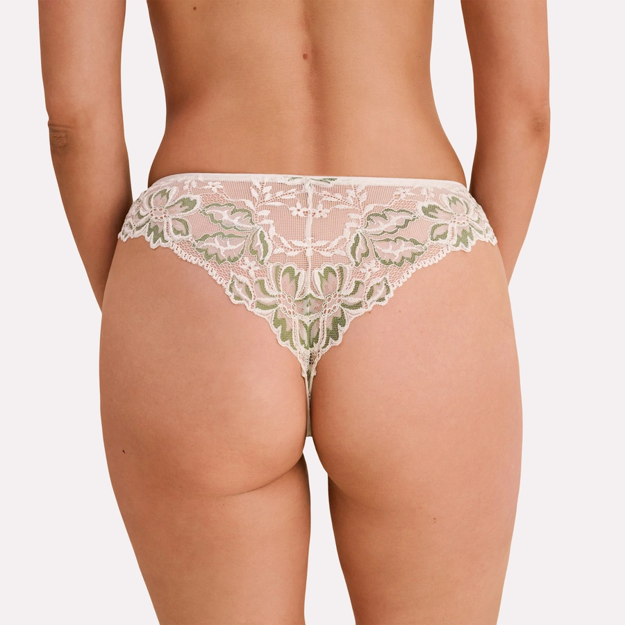 Luxury Desire, Snow white, large