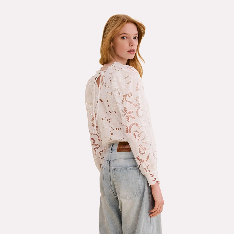 Cassy, Snow white, large