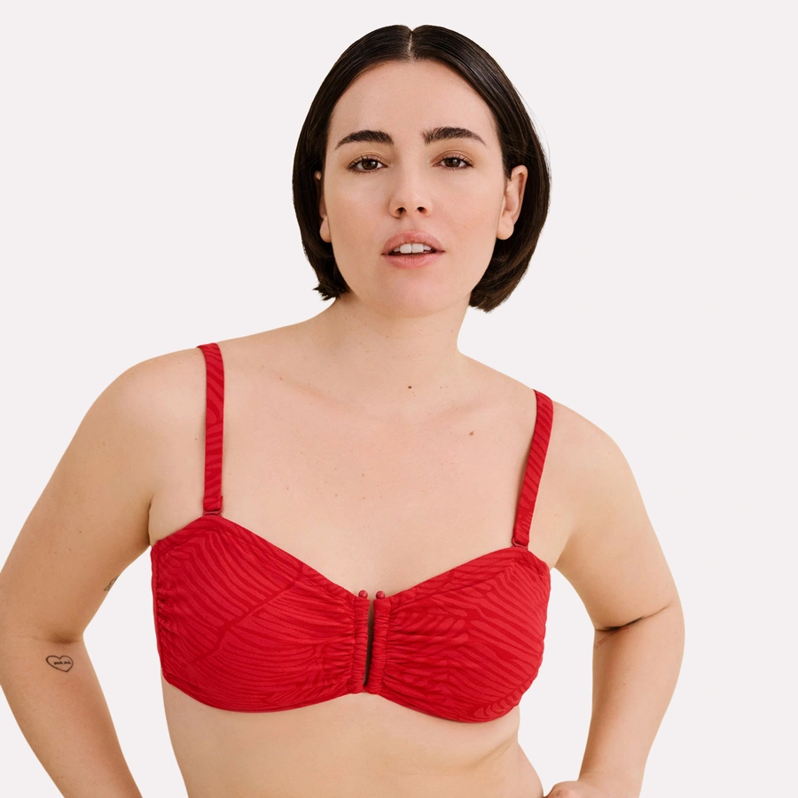 Charlize, Rouge, large