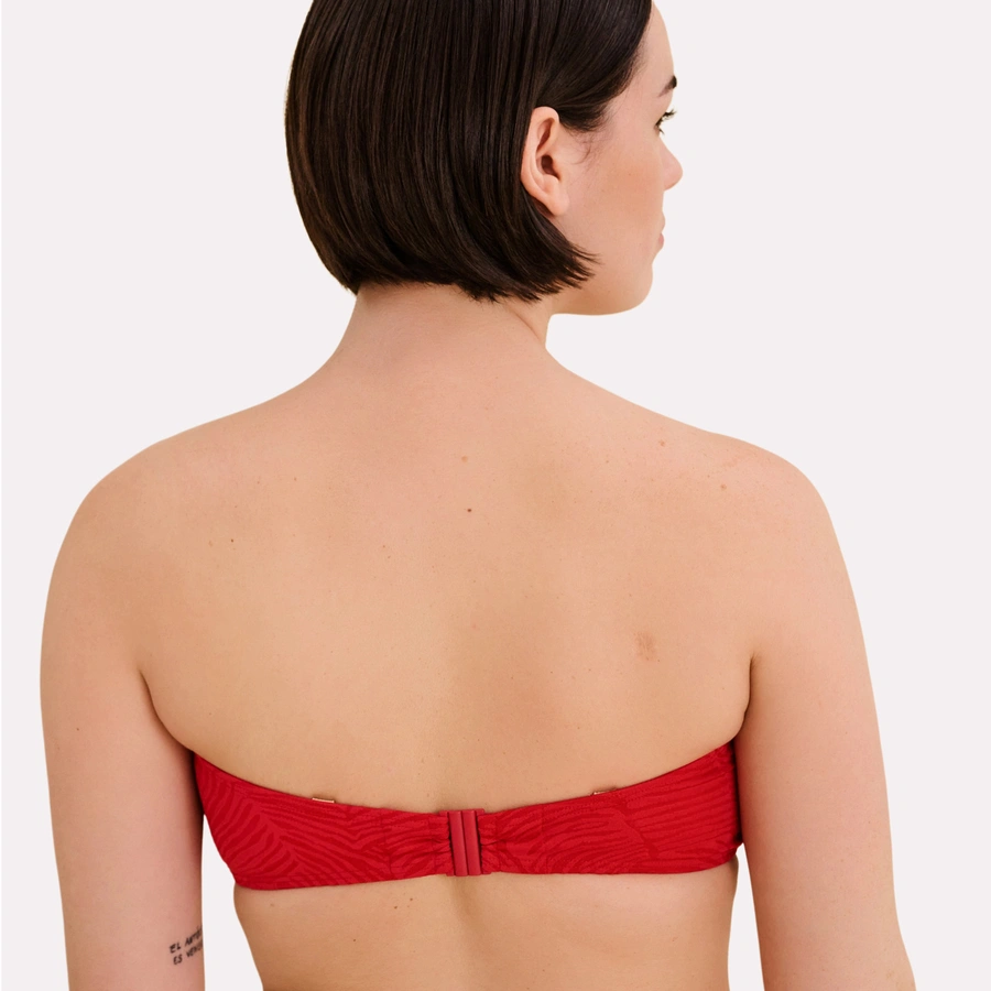 Charlize, Rouge, large