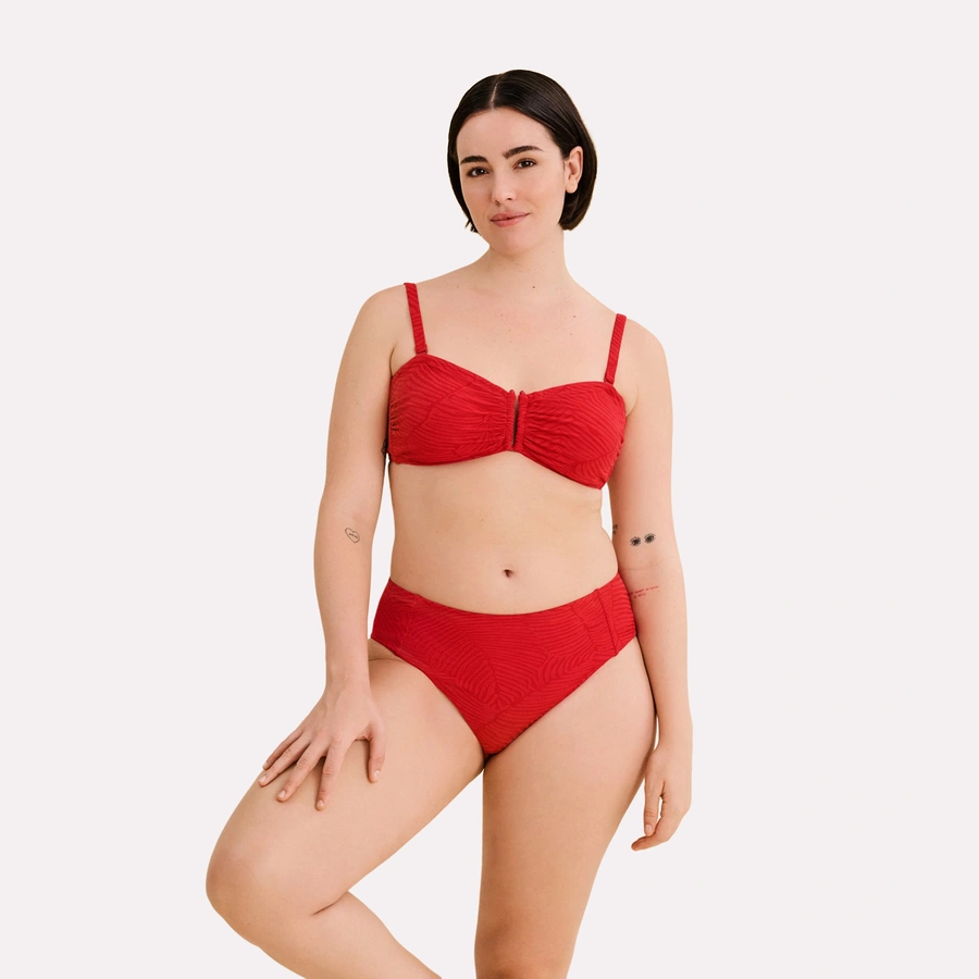 Charlize, Rouge, large