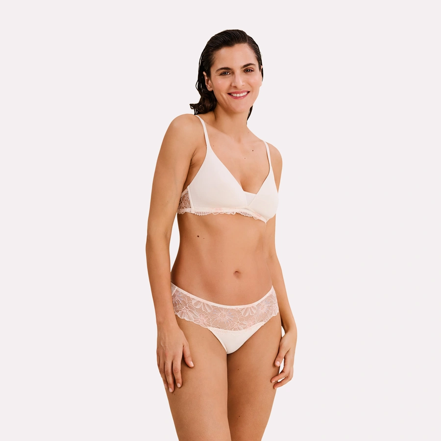 Cadence, Snow white, large