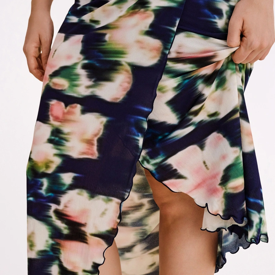 Carlotta, Dunkelblau gemustert, large