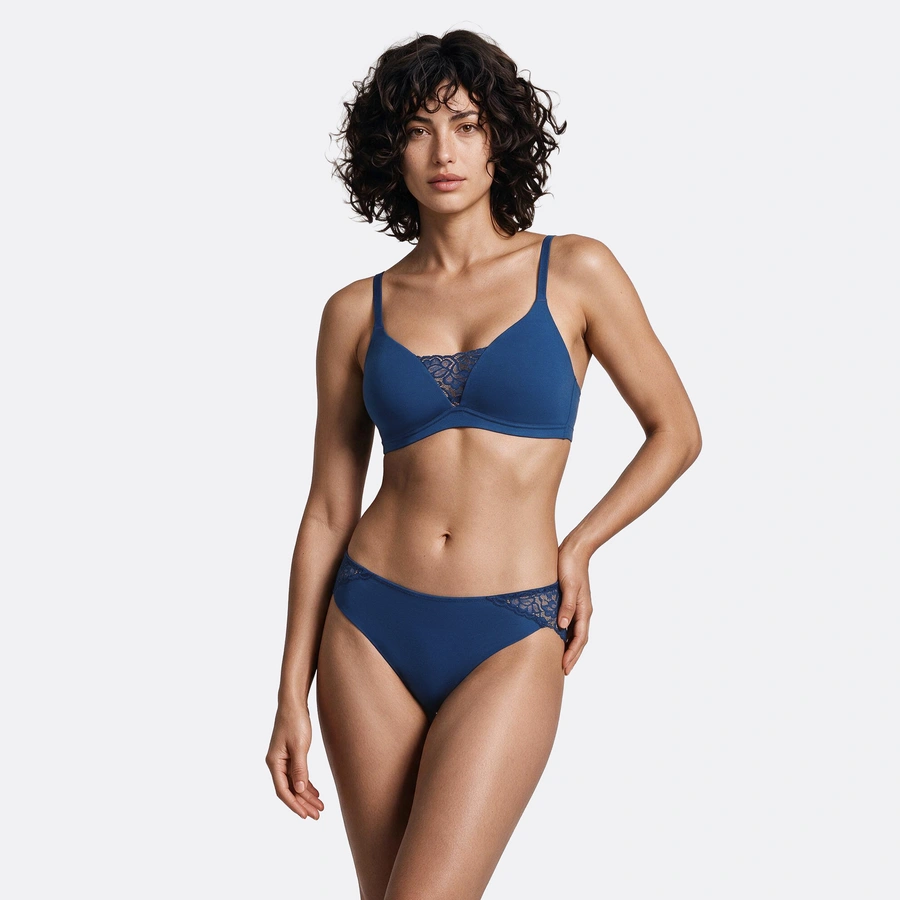 Cozy Beauty, Poseidon, large