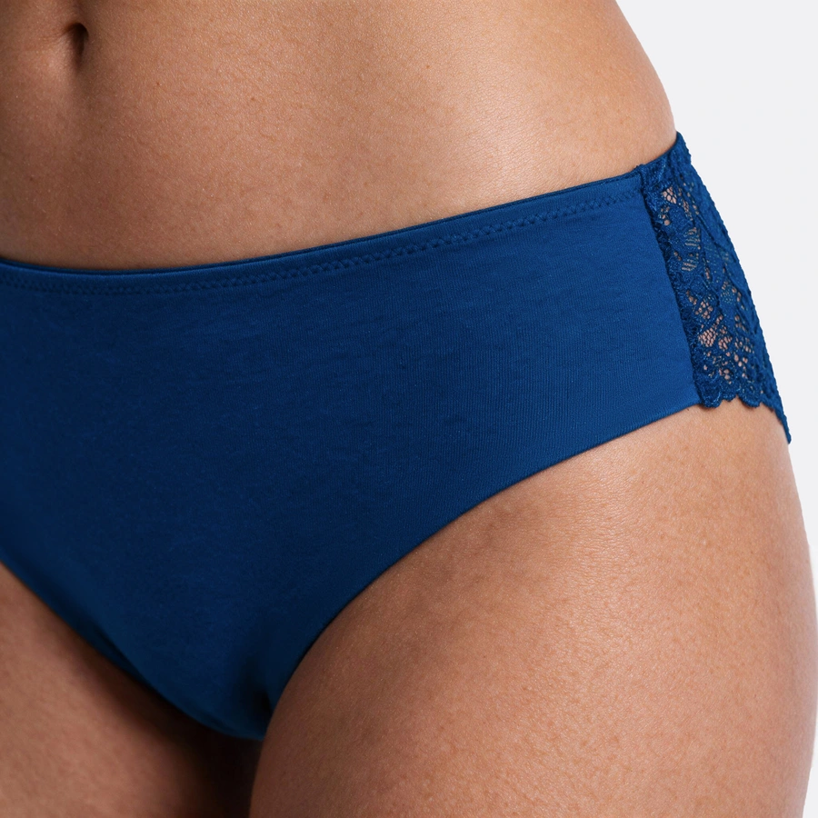 Cozy Beauty, Poseidon, large