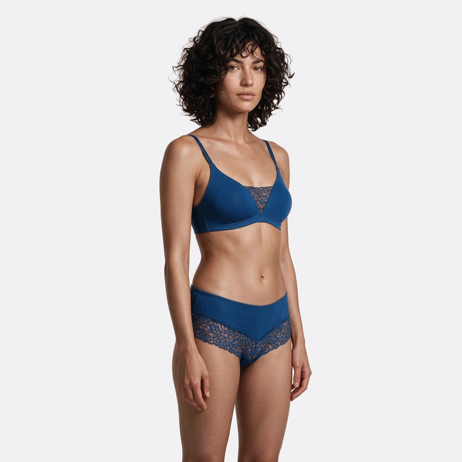Cozy Beauty, Poseidon, large