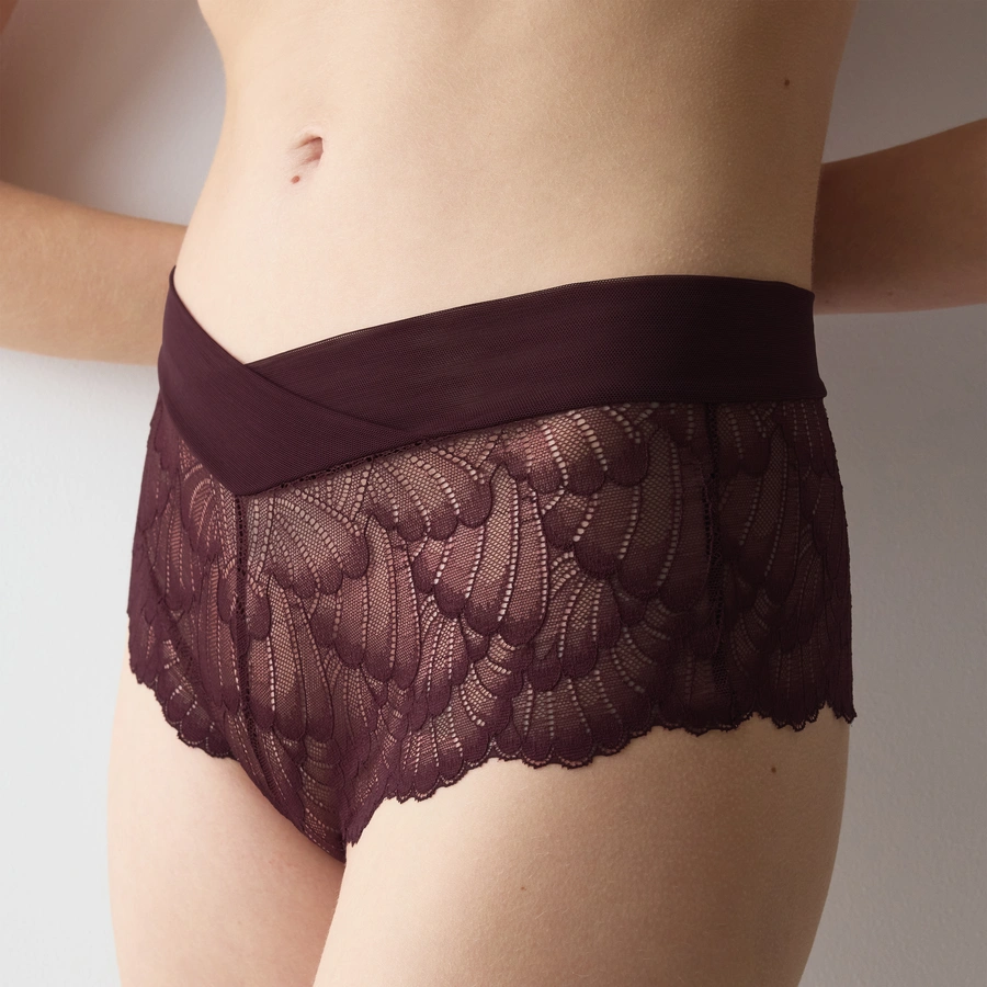 Love in Lace, Bordeaux, large