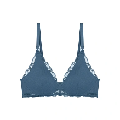 Natural Spotlight Maternity