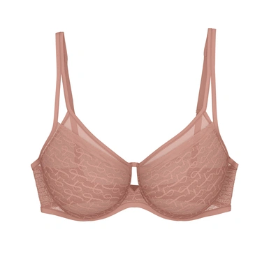 Triumph Signature Sheer