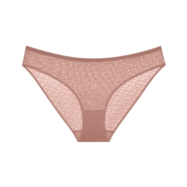 Triumph Signature Sheer